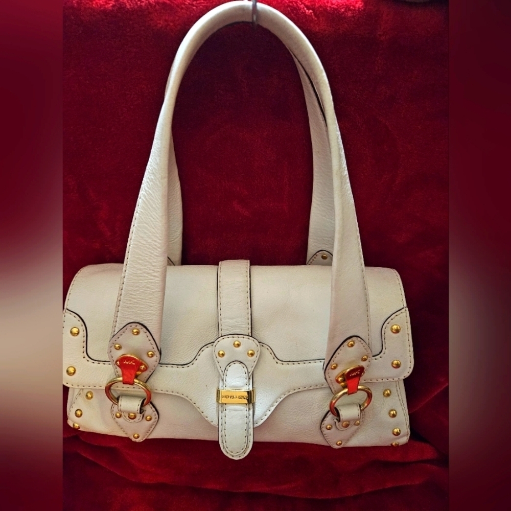 Michael Kors White Berkley Shoulder Bag - Picture 13 of 16